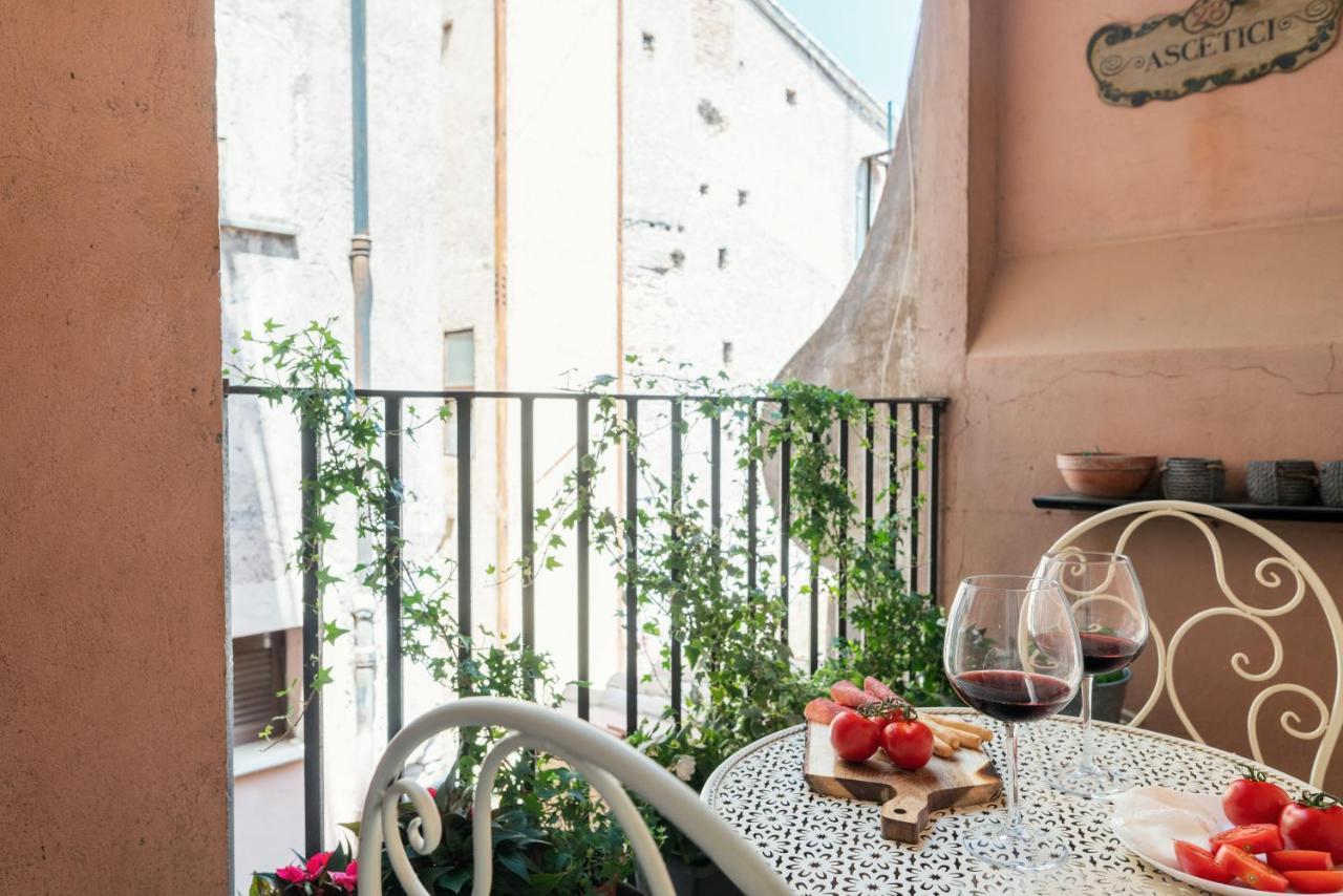 רומא Domus Quiritum Charming, Appartamento D'Epoca A Campo De' Fiori מראה חיצוני תמונה
